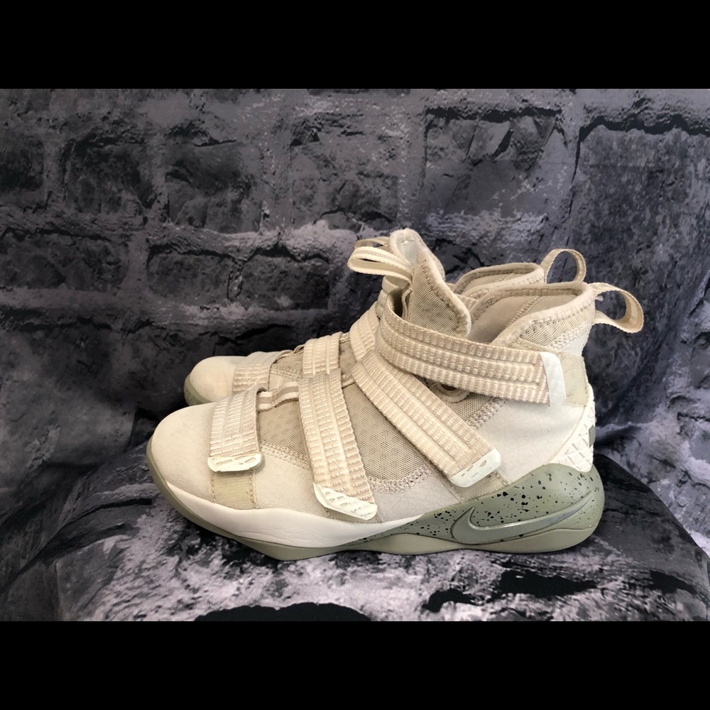 Lebron Soliders